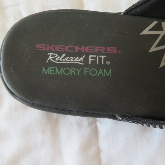 Skechers Relaxed Fit Memory Foam Thong Sandals - Picture 2 of 6